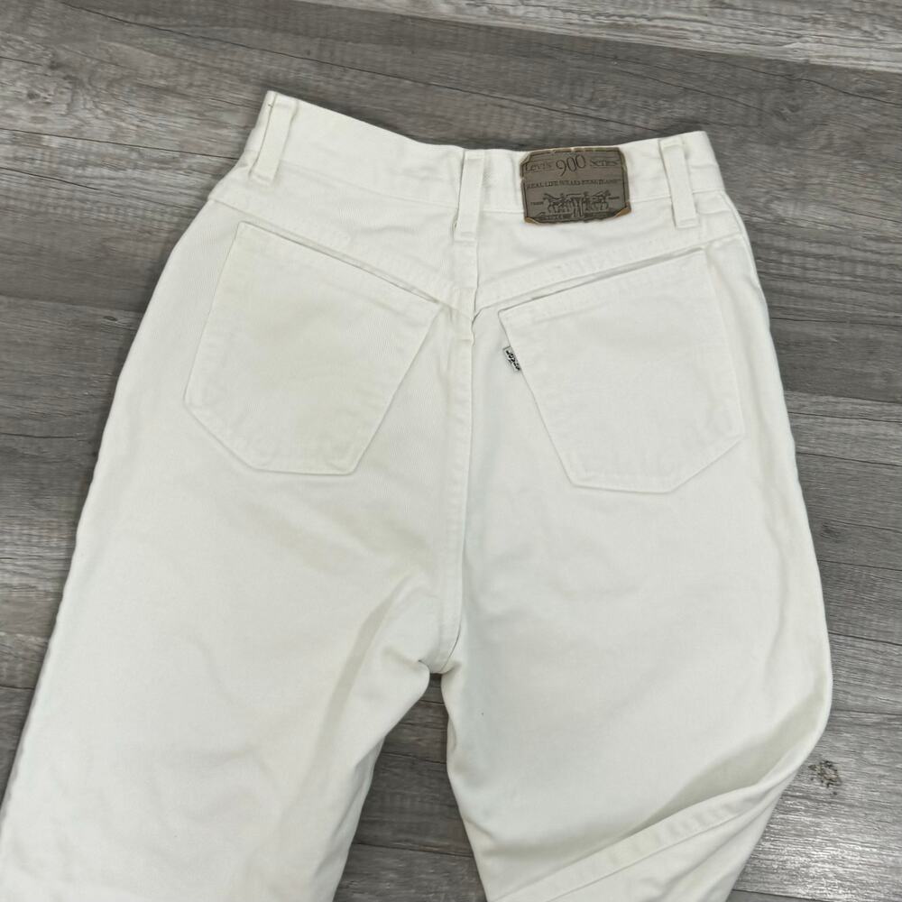 24” Waist Vintage Levi’s Jeans Womens 900s Series White High Rise Made in USA